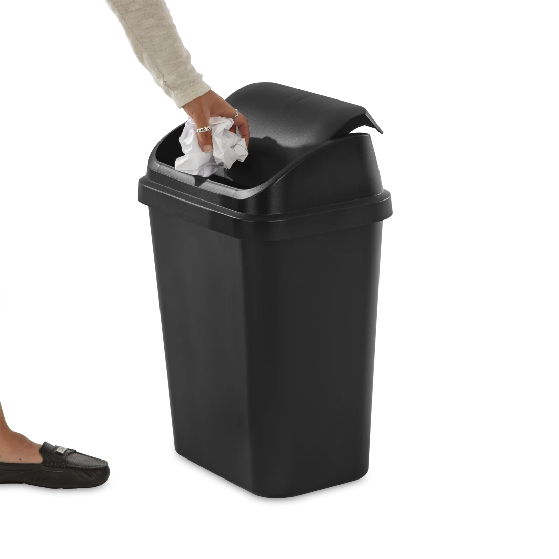 Sterilite 1066 7.8 Gallon / 30 Liter SwingTop Wastebasket – White / Black - Image 14
