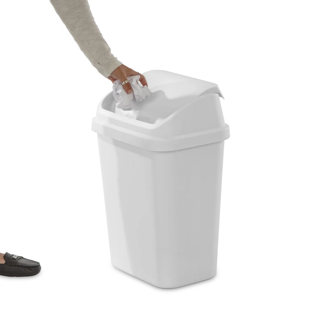 Sterilite 1066 7.8 Gallon / 30 Liter SwingTop Wastebasket – White / Black - Image 6