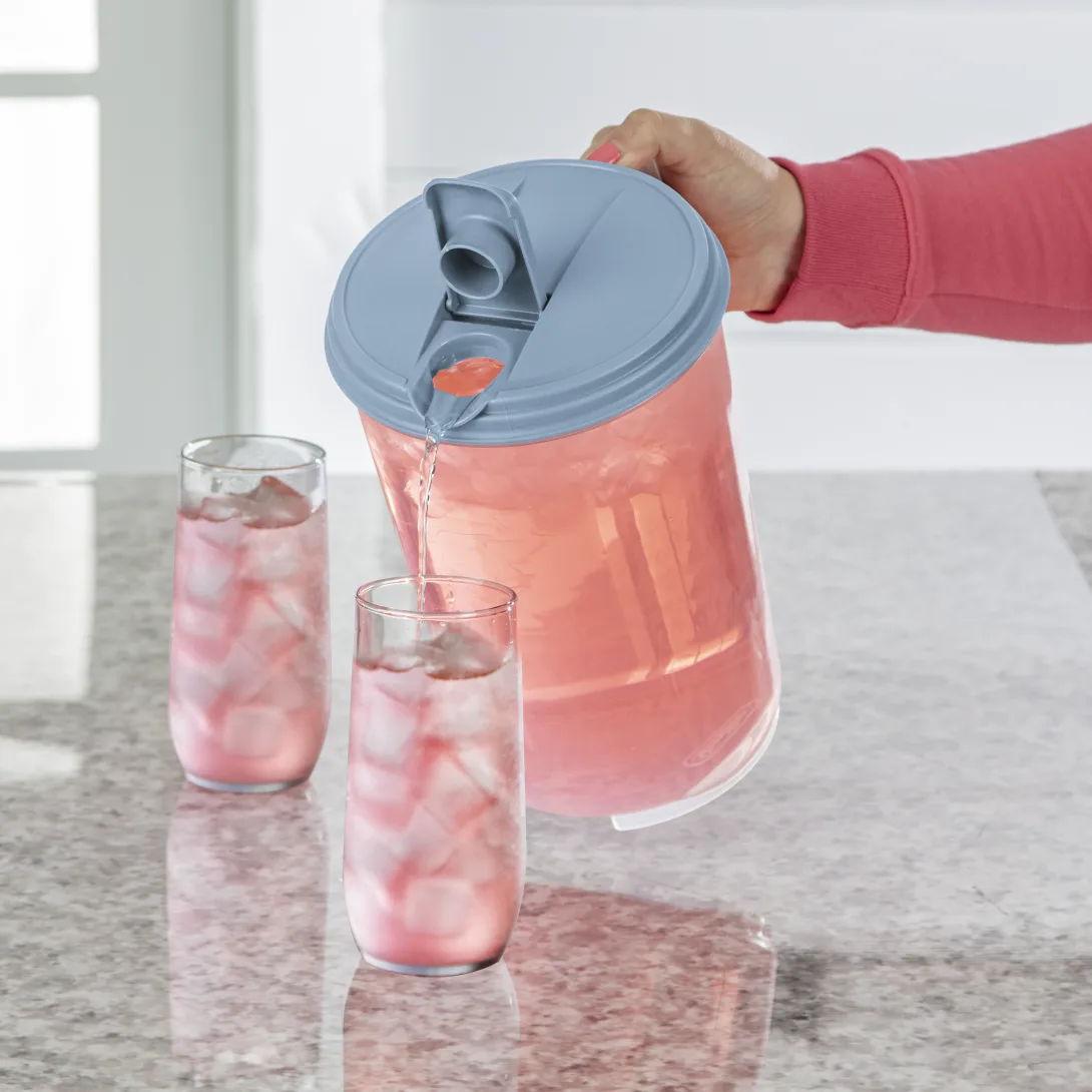 Sterilite 0488 1 Gallon Round Beverage Pitcher with Rotating Lid – Clear with White Cover - Image 3