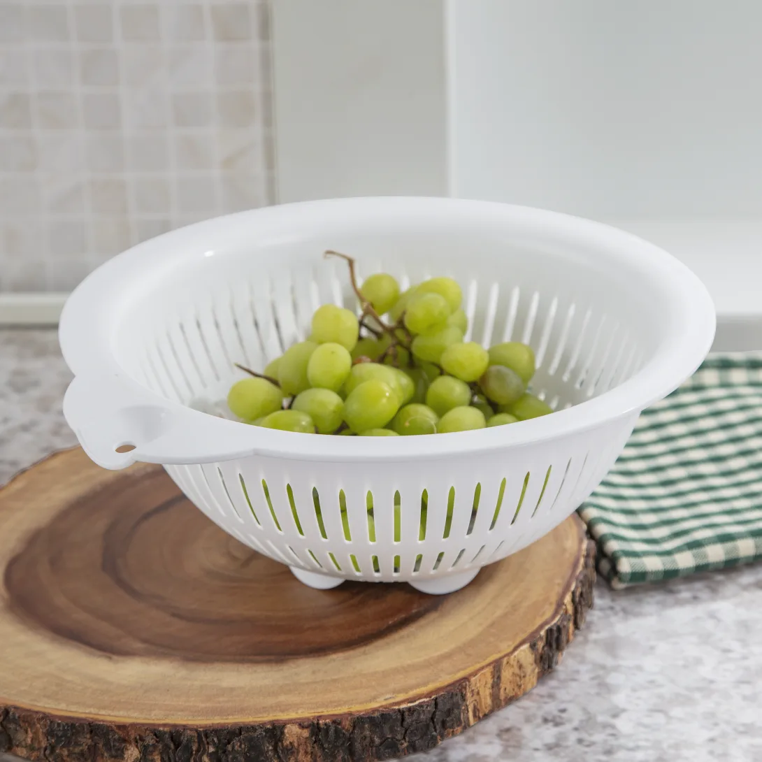 Sterilite 0765 Large Plastic Kitchen Colander & Strainer – White - Image 3
