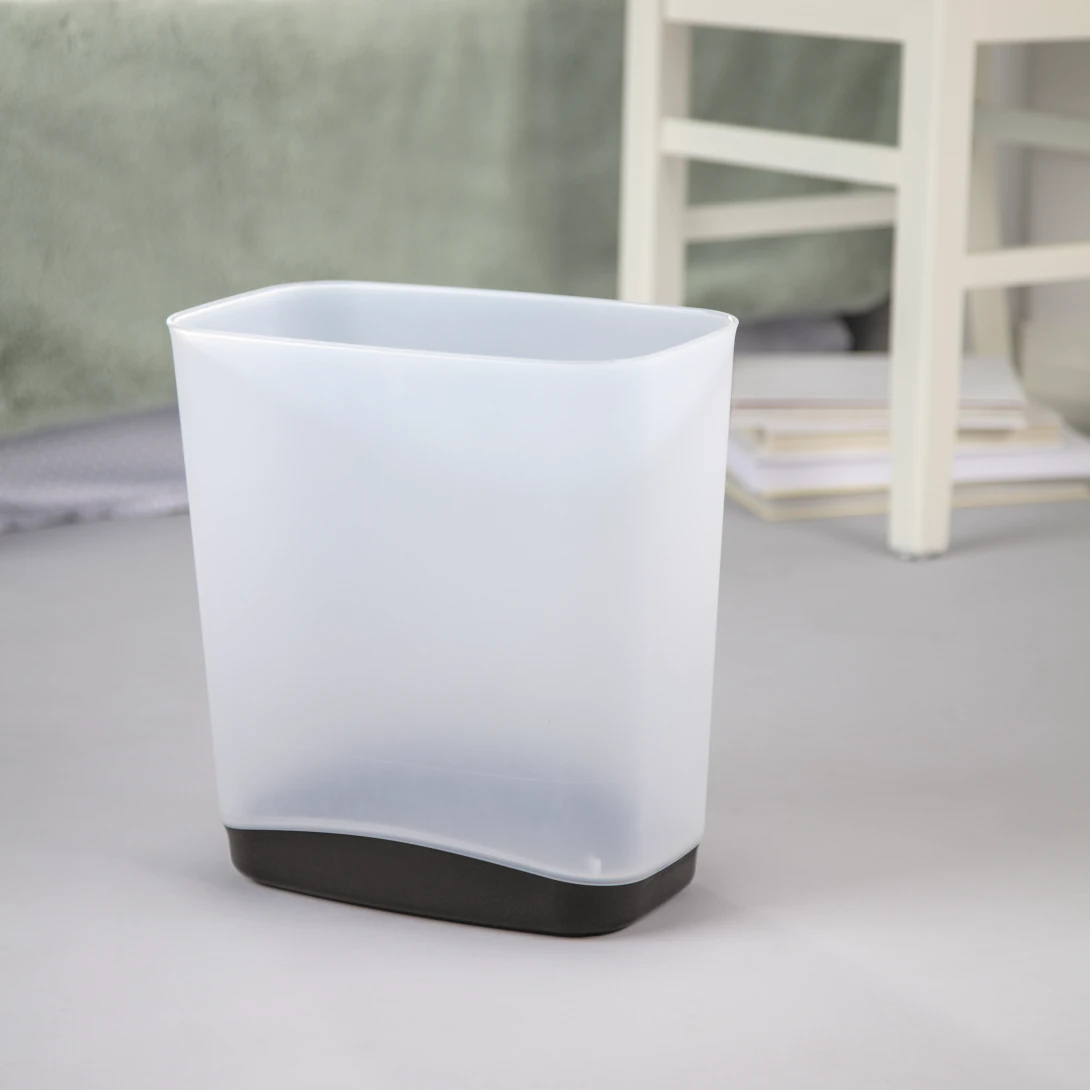Sterilite 1039 3.3 Gallon / 12 Liter Slim Wastebasket – Clear with Flat Gray Base - Image 4