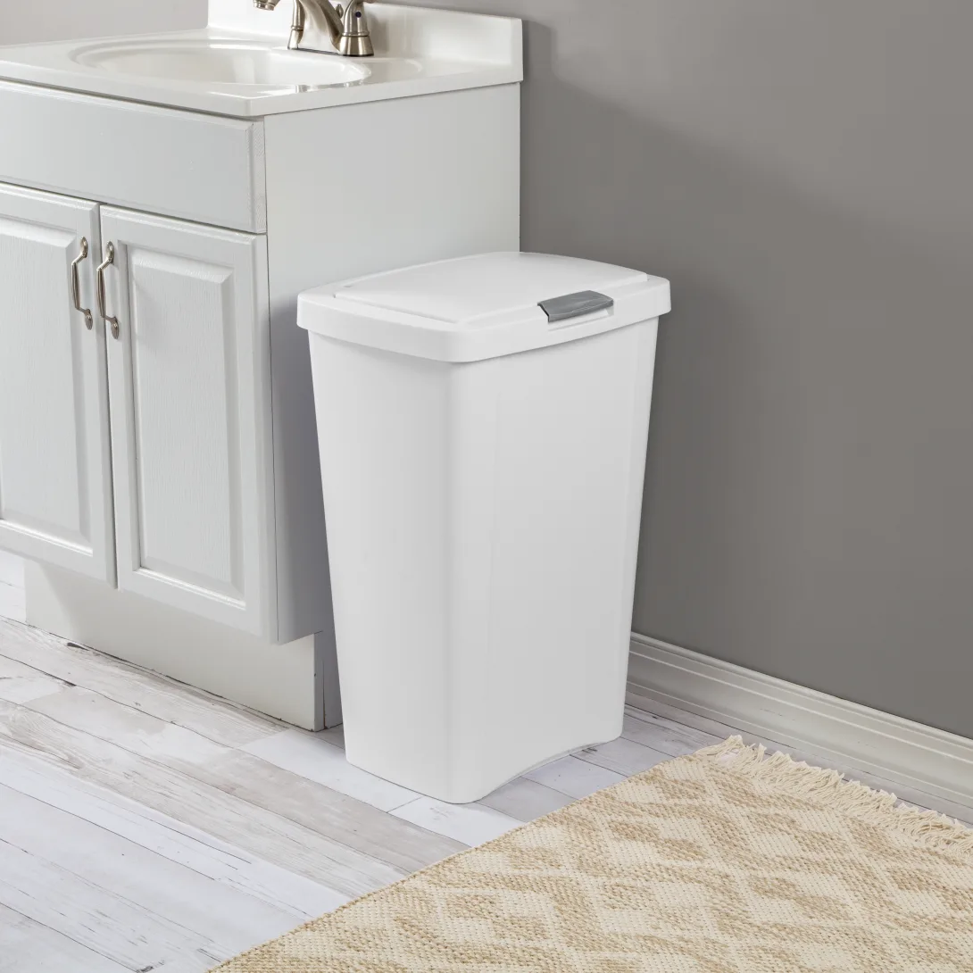 Sterilite 1045 13 Gallon / 49 Liter TouchTop Wastebasket – White / Black with Titanium Latch - Image 5