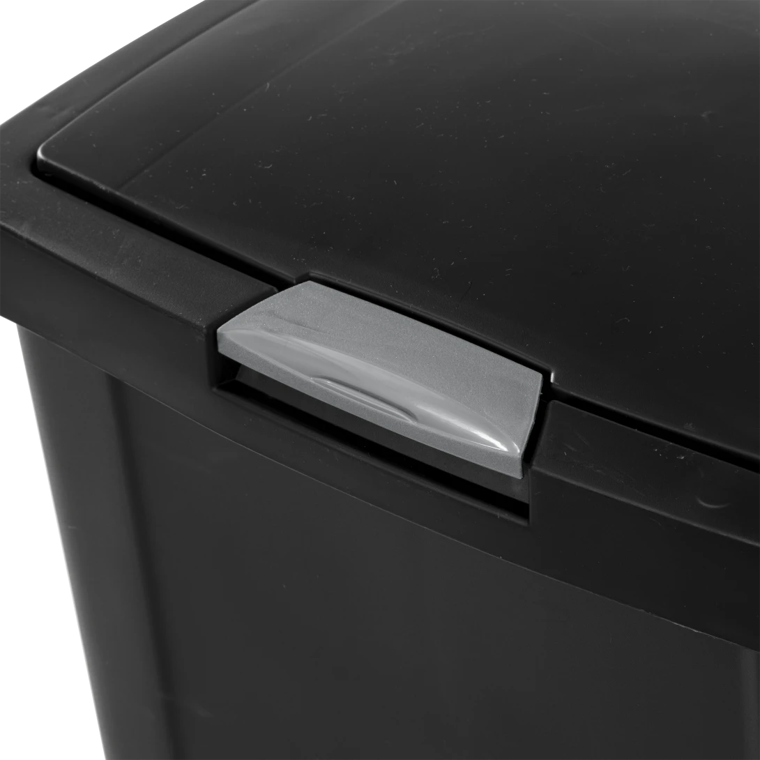 Sterilite 1045 13 Gallon / 49 Liter TouchTop Wastebasket – White / Black with Titanium Latch - Image 15