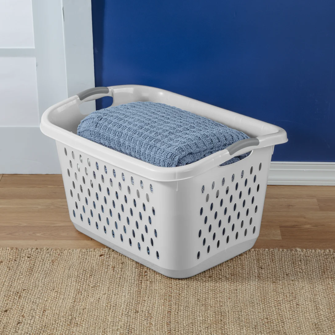 Sterilite 1203 2.7 Bushel / 95 Liter Ultra Laundry Basket – White with Titanium Inserts - Image 4
