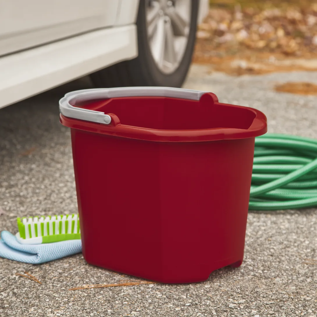 Sterilite 1121 16 Quart / 15 Liter Dual Spout Pail β Classic Red with Titanium Handle - Image 4
