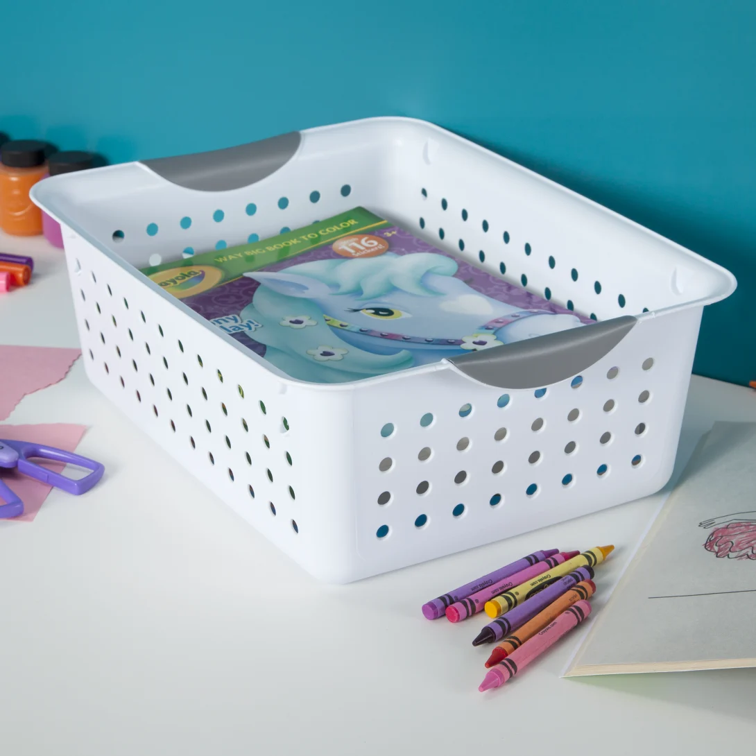 Sterilite 1624 Medium Ultra Basket – White Basket with Titanium Contoured Handles - Image 6