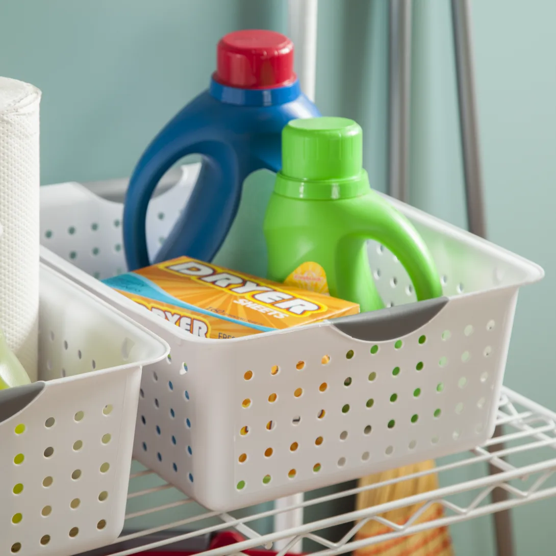 Sterilite 1626 Large Ultra Basket – White Basket with Titanium Contoured Handles - Image 6