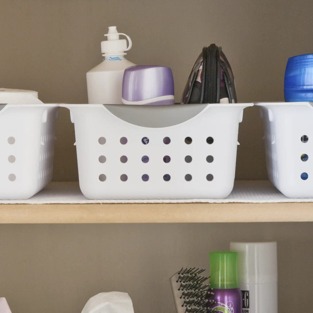 Sterilite 1622 Small Ultra Basket – White Basket with Titanium Contoured Handles - Image 7