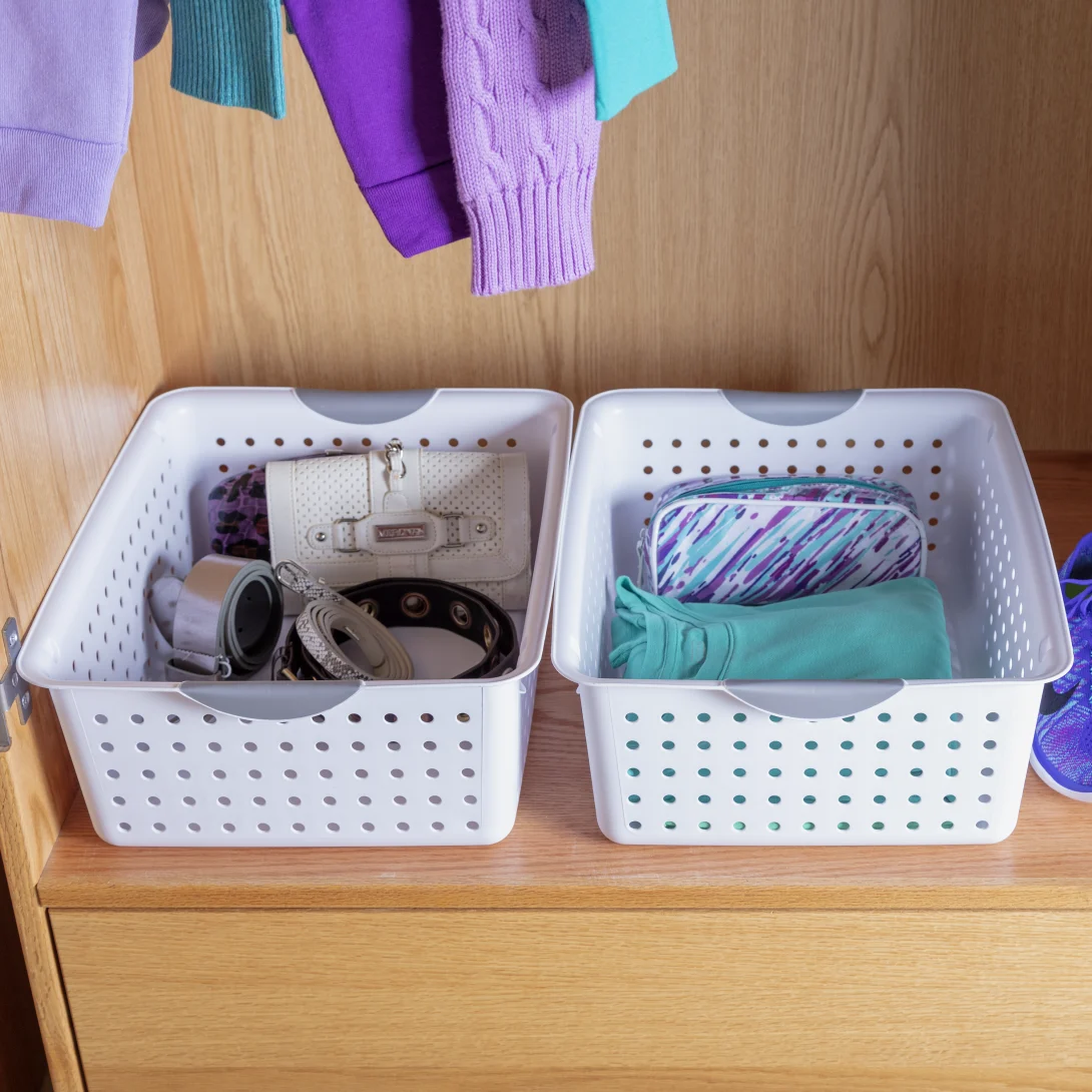 Sterilite 1626 Large Ultra Basket – White Basket with Titanium Contoured Handles - Image 7